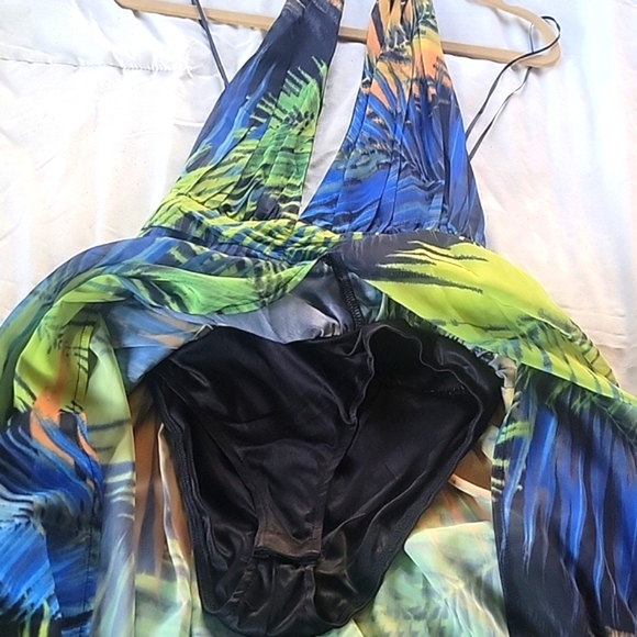 Fashion Nova Vibrant Blue & Green Halter Maxi Dress, Size: XS, NWT - Picture 5 of 16